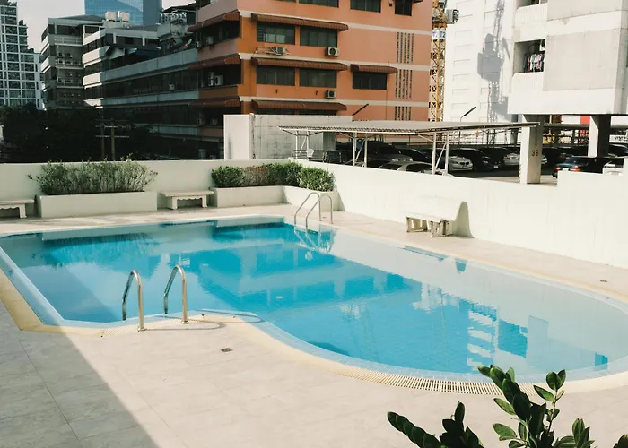 Апартаменты Silom I King Bed I Sleep 3 I 2 Bedroom *