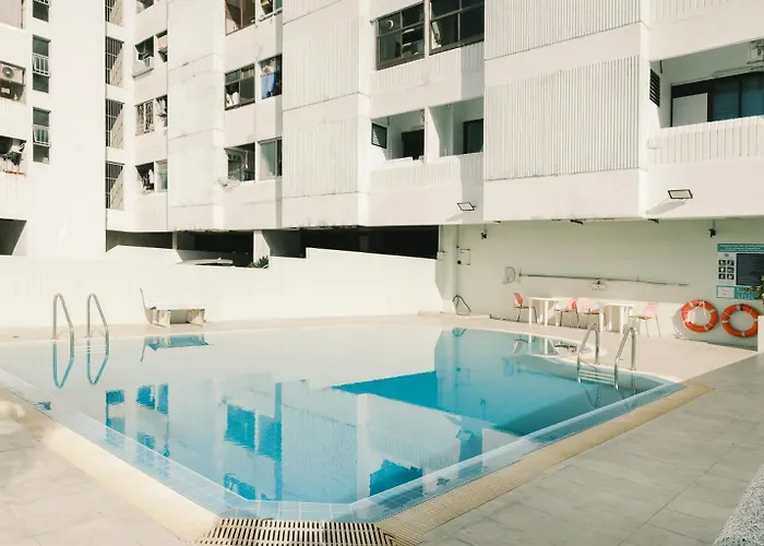 Silom I King Bed I Sleep 3 I 2 Bedroom Апартаменты Бангкок