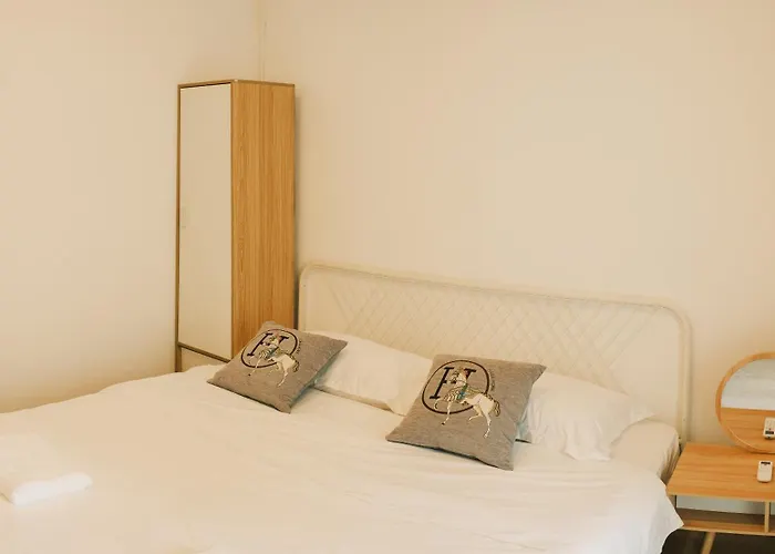Silom I King Bed I Sleep 3 I 2 Bedroom *