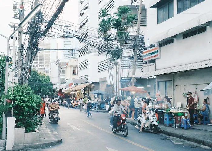 Silom I King Bed I Sleep 3 I 2 Bedroom
