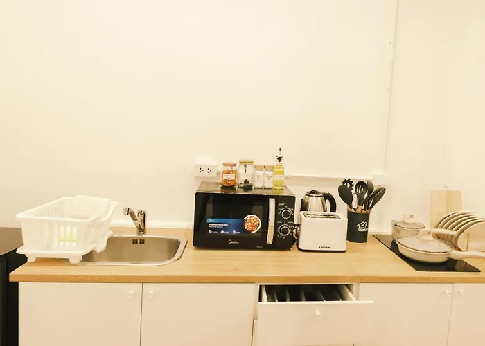 Апартаменты Silom I King Bed I Sleep 3 I 2 Bedroom *
