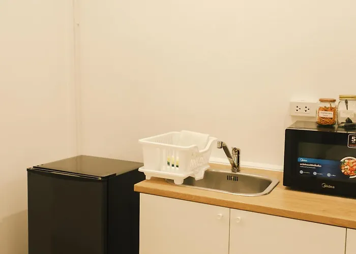 Silom I King Bed I Sleep 3 I 2 Bedroom Апартаменты Бангкок