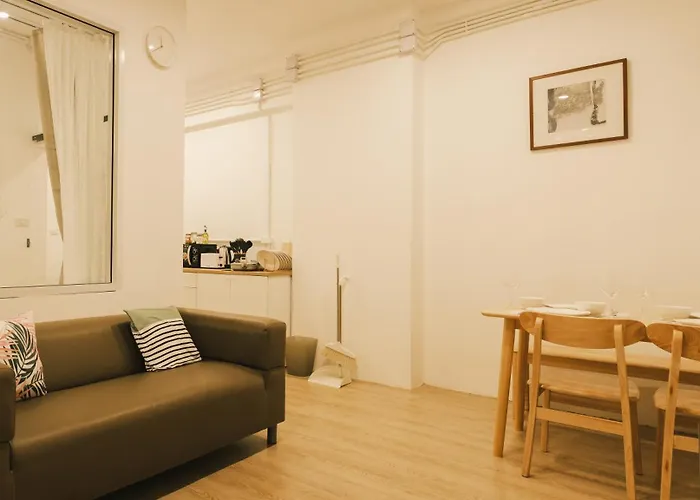 Апартаменты Silom I King Bed I Sleep 3 I 2 Bedroom Бангкок