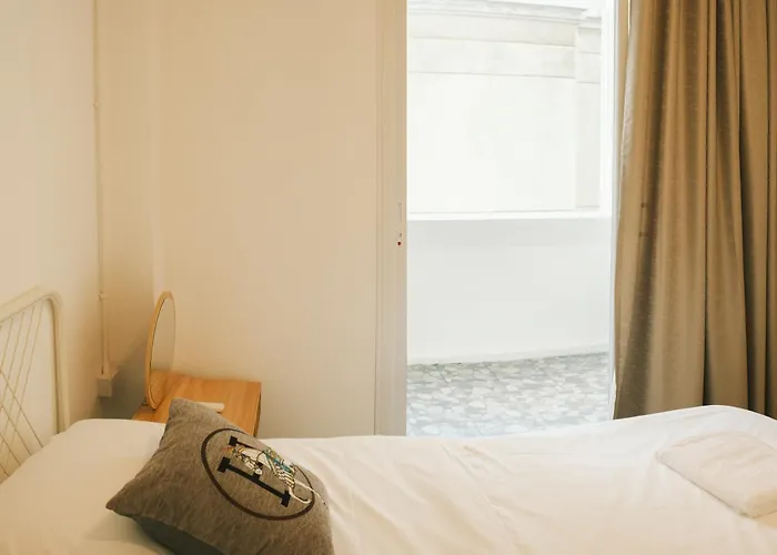 Silom I King Bed I Sleep 3 I 2 Bedroom *