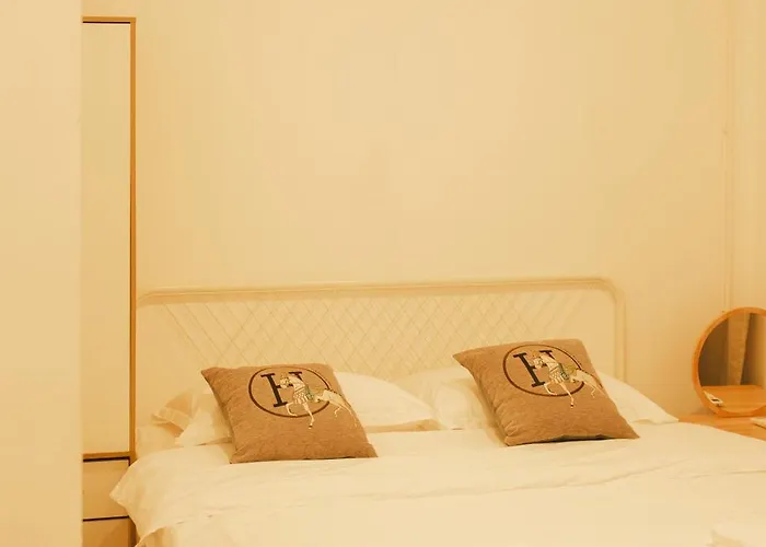 Silom I King Bed I Sleep 3 I 2 Bedroom Бангкок